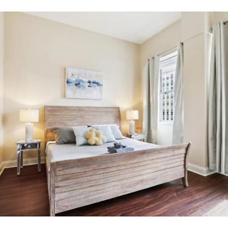 Amazing Condos Beautiful View 2 Blocks To French Quarter, Small Rooftop Pool, Gym, Seanger Theater, Super Dome, And Bourbon St Nueva Orleans Exterior foto