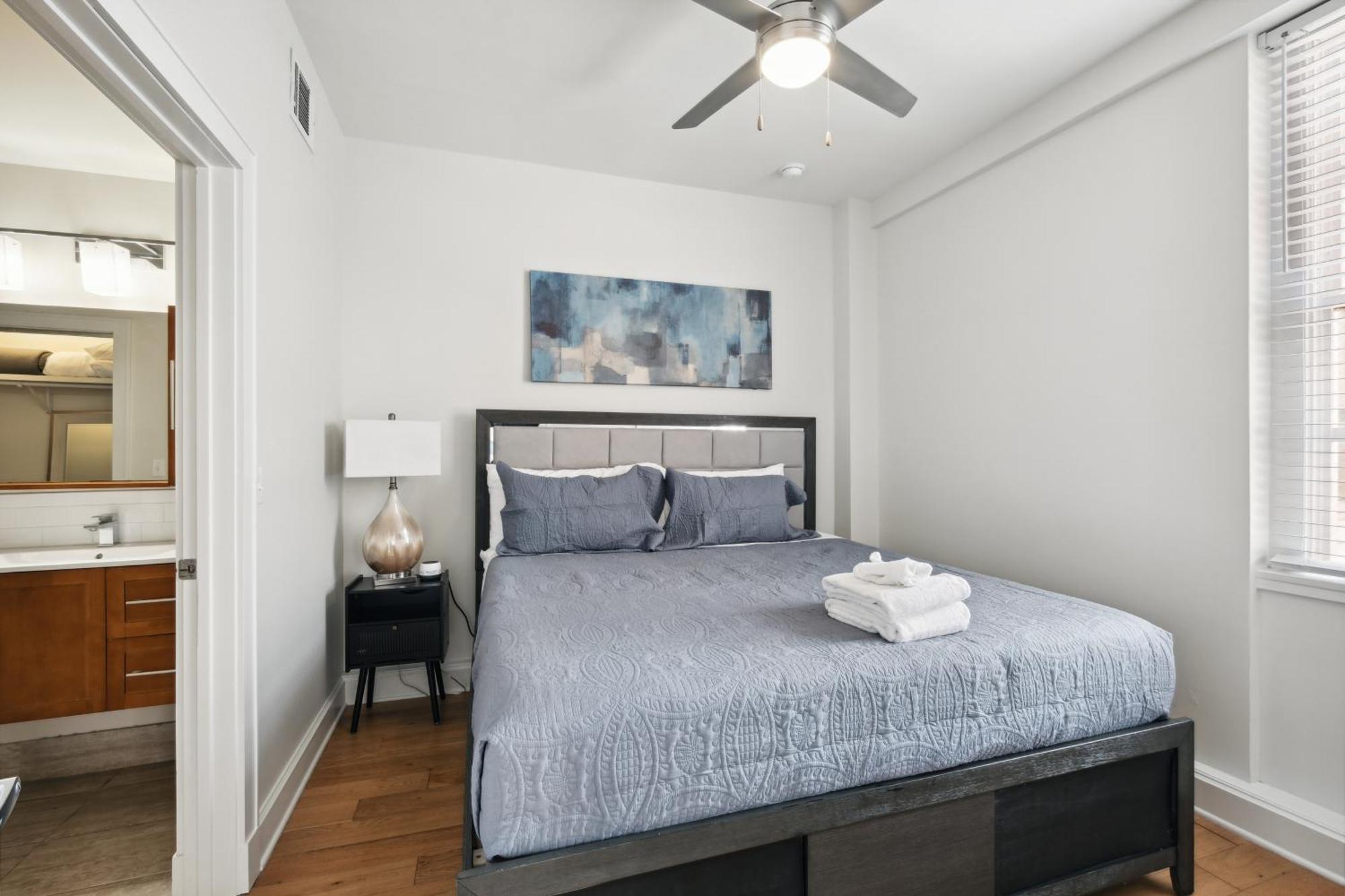 Amazing Condos Beautiful View 2 Blocks To French Quarter, Small Rooftop Pool, Gym, Seanger Theater, Super Dome, And Bourbon St Nueva Orleans Habitación foto