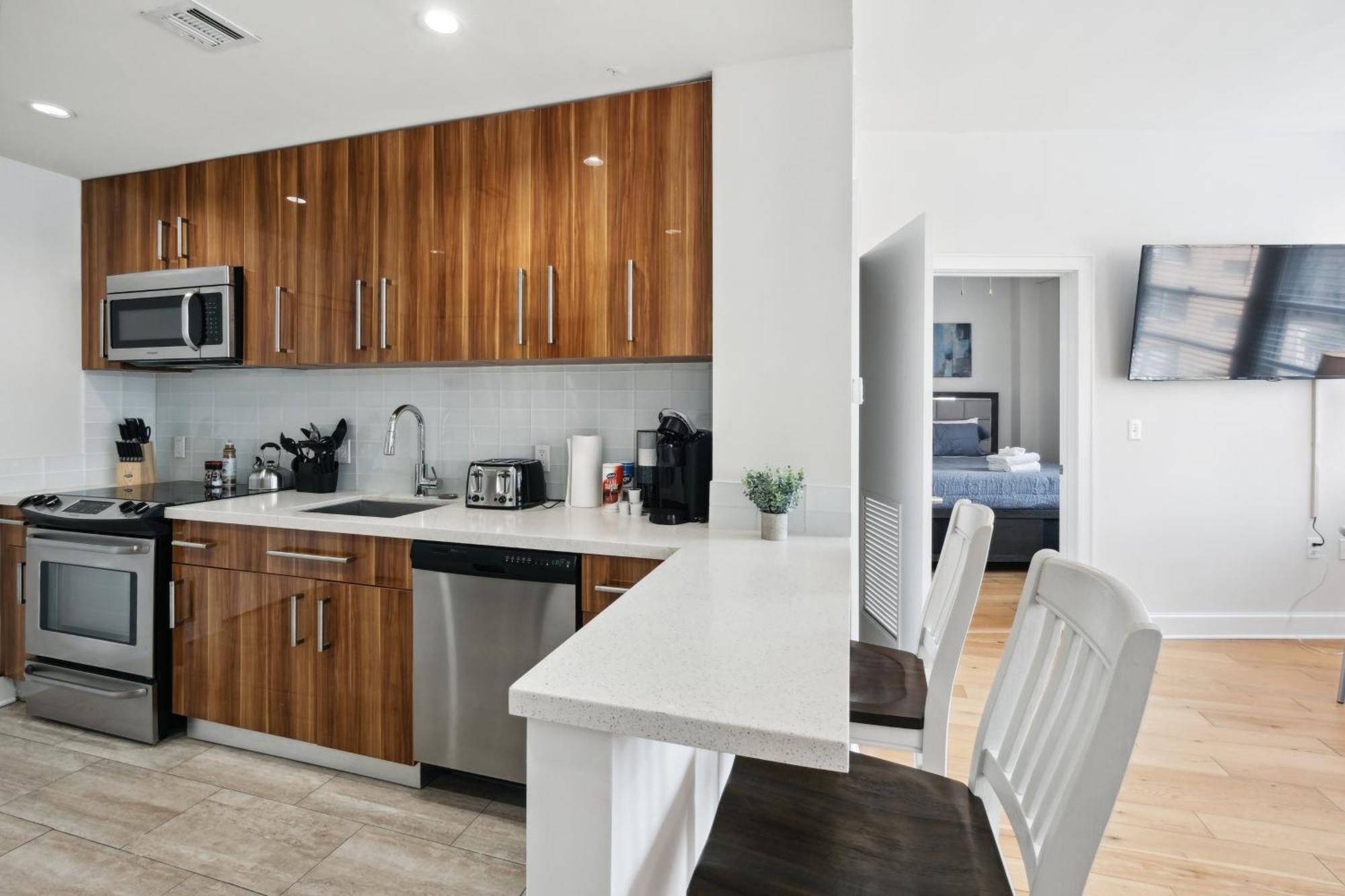 Amazing Condos Beautiful View 2 Blocks To French Quarter, Small Rooftop Pool, Gym, Seanger Theater, Super Dome, And Bourbon St Nueva Orleans Habitación foto