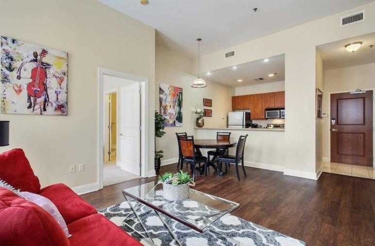 Amazing Condos Beautiful View 2 Blocks To French Quarter, Small Rooftop Pool, Gym, Seanger Theater, Super Dome, And Bourbon St Nueva Orleans Exterior foto