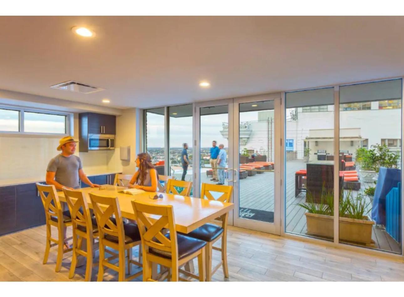 Amazing Condos Beautiful View 2 Blocks To French Quarter, Small Rooftop Pool, Gym, Seanger Theater, Super Dome, And Bourbon St Nueva Orleans Exterior foto